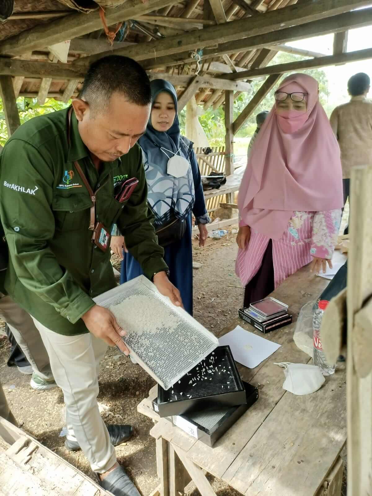 Survei Harga Produsen Beras di Penggilingan (SHP-BG) 2022 DI Kabupaten Brebes